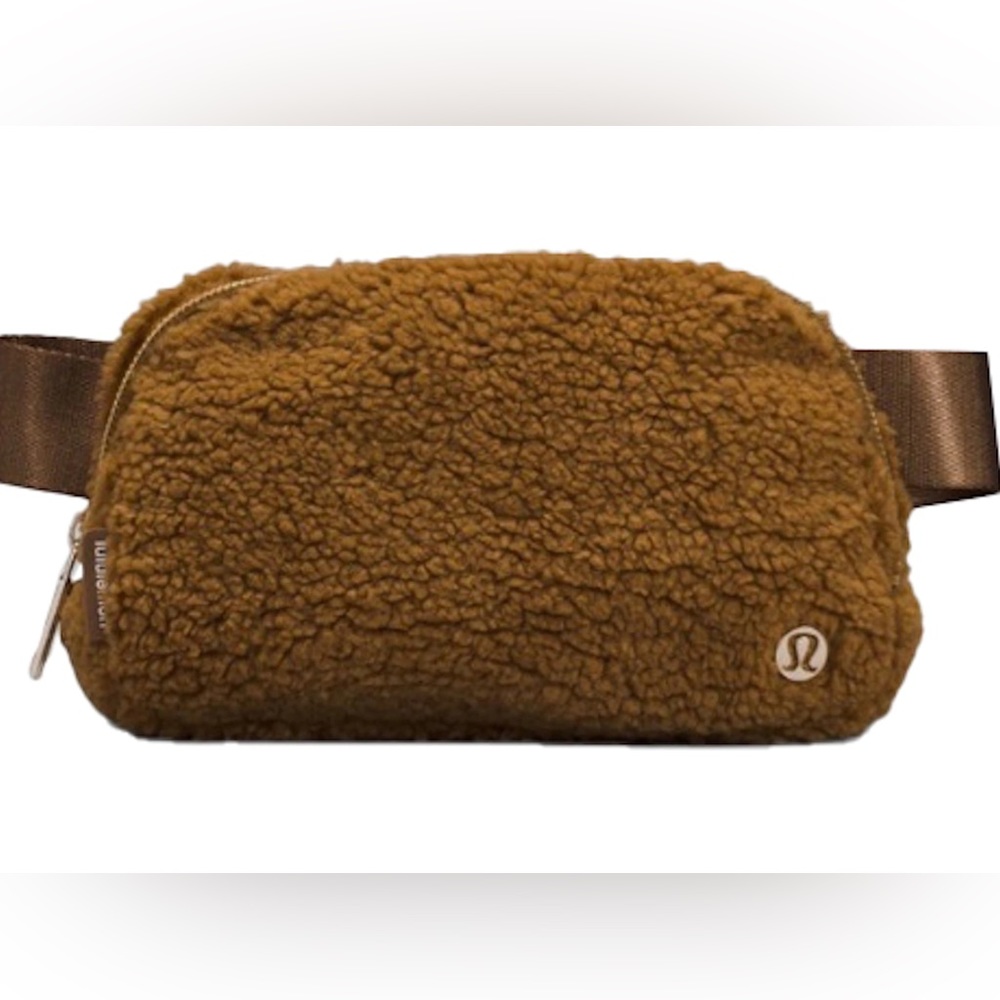 Lululemon Everywhere Fleece Belt Bag NWT Brown